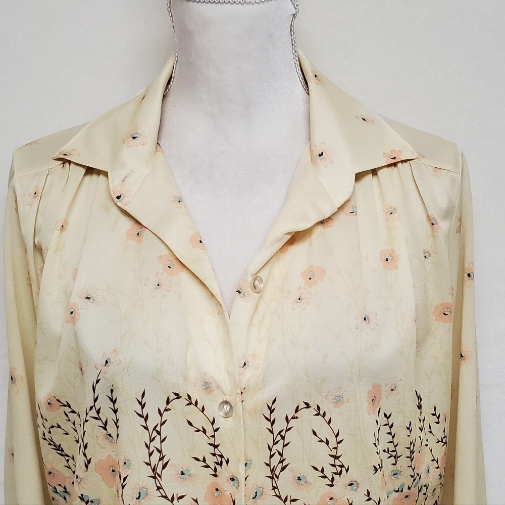 VINTAGE 1960s Boho Yellow Multi-color Floral Long Sleeves Button Up Day Blouse - Picture 5 of 14
